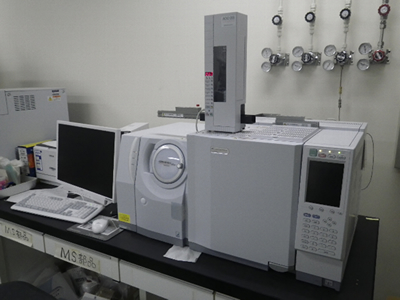 臭素系難燃剤等の微量分析に用いるガスクロマトグラフ質量分析計(GC-MS)