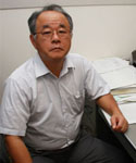 딎